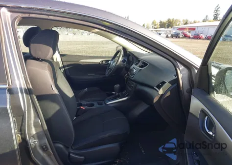 2018 Nissan Sentra S z USA, uszkodzony, nr VIN 3N1AB7AP0JY211731